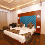 Top 10 Must-Visit Attractions Near Hotel Green Karnataka in Kashmir